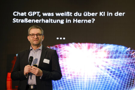 06.02.2025
Herne
Smart City Days Herne
foto: copyright marco stepniak -
mobil +49 171-2771906 , marco@stepniak-bild.de